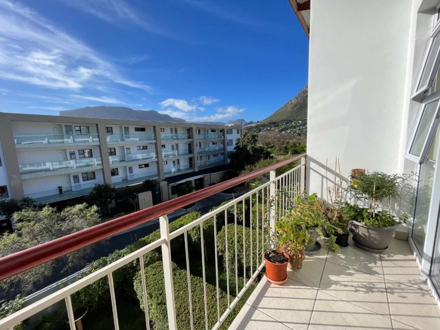 To Let 1 Bedroom Property for Rent in Beach Estate Western Cape